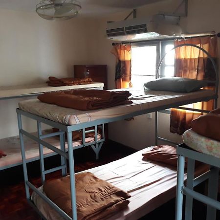 Dutch Guest House Чиангмай Екстериор снимка